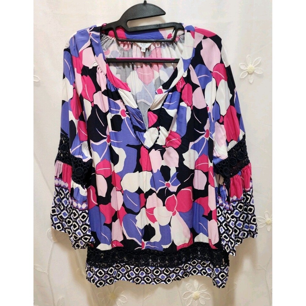 CROWN & IVY WOMENS PXL PURPLE PINK BLOUSE FLORAL VIBRANT PEASANT CROCHET LACE